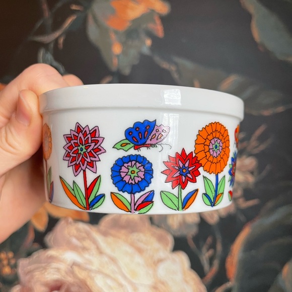 VTG Japanese Ramekins with Vibrant Floral Butterfly Pattern - Picture 5 of 12